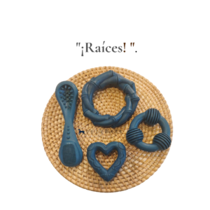 conjunto de 4 morderas para perros corazon, cepillo, rueda y circulo color azul Set Raíces